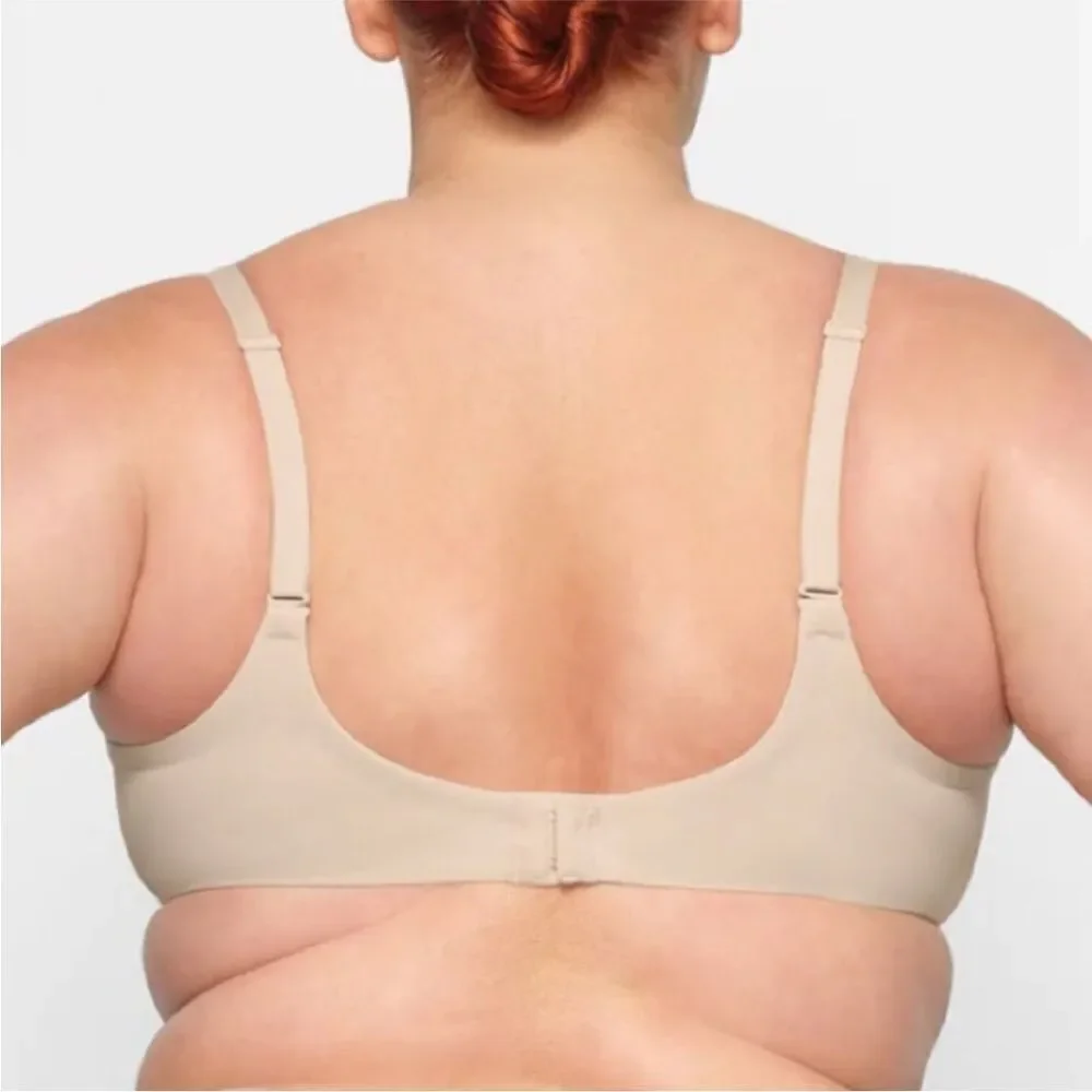 SKIMS | NEW Fits Everybody T-Shirt Bra in Sand Women’s Size 32DDD - Picture 2 of 9